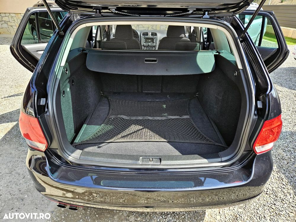 Volkswagen Golf 2.0 TDI DPF MATCH - 18