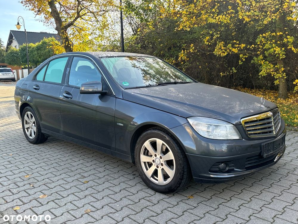 Mercedes-Benz Klasa C 180 T BlueEFFICIENCY 7G-TRONIC - 3