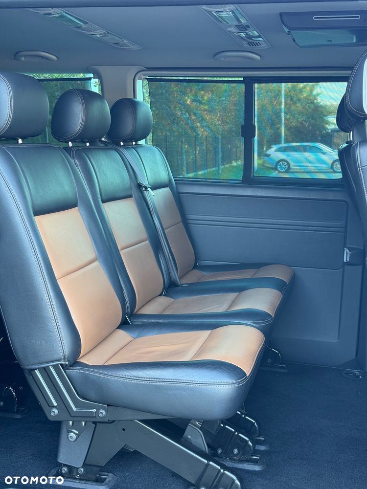 Volkswagen Caravelle - 20