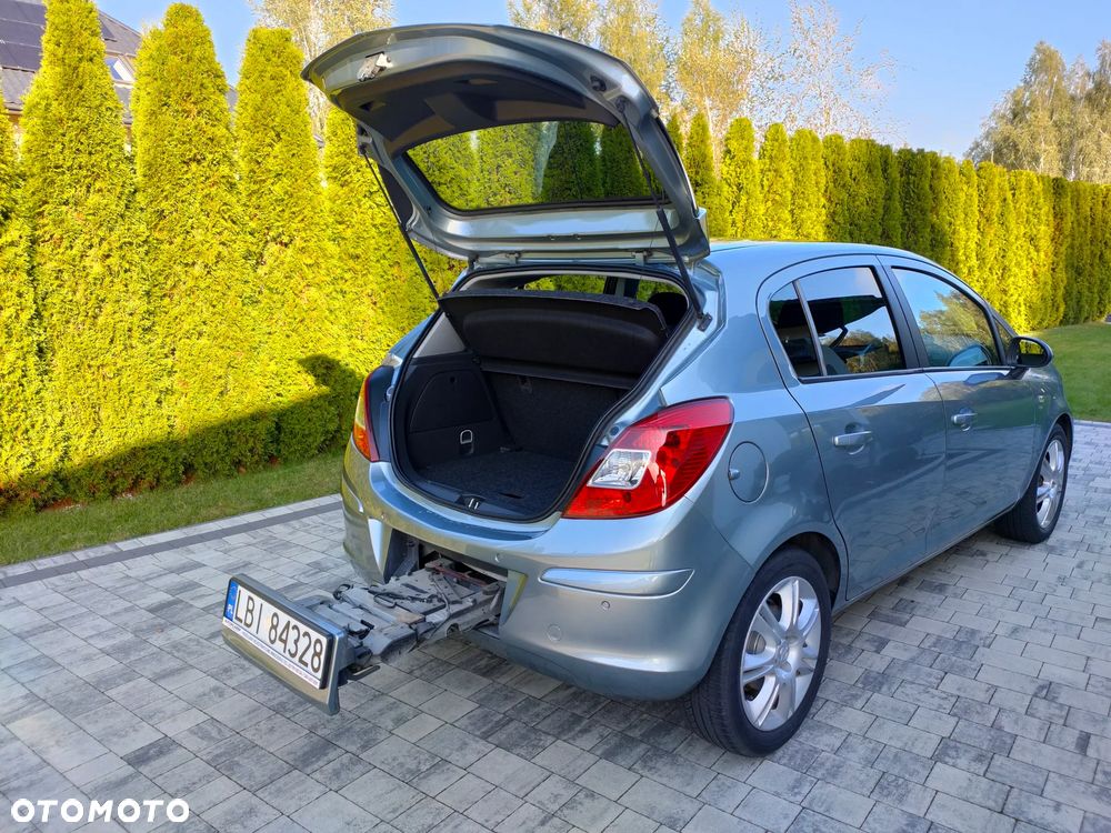 Opel Corsa 1.4 16V Satellite - 14