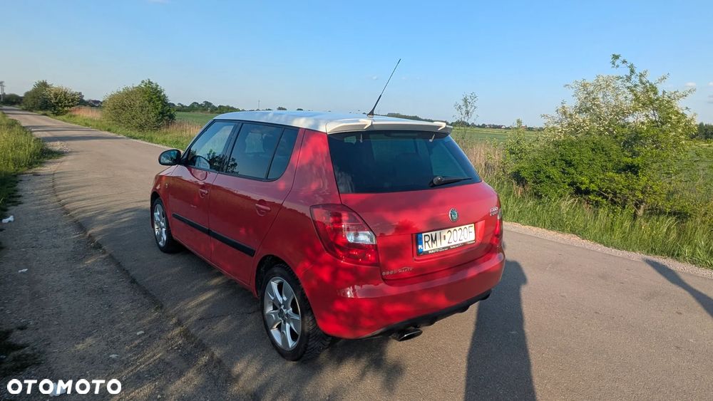 Skoda Fabia 1.6 16V Sportline - 4