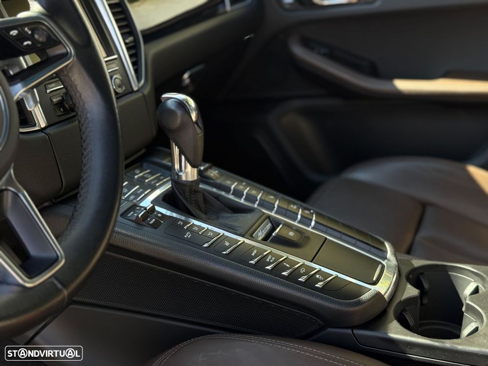 Porsche Macan S - 27