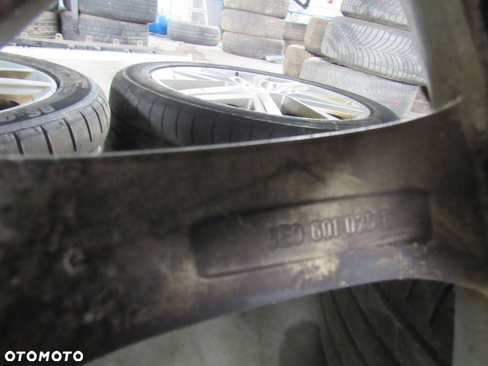 Skoda Octavia Mk3 5E 2014 Felgi aluminiowe R17 komplet - 7