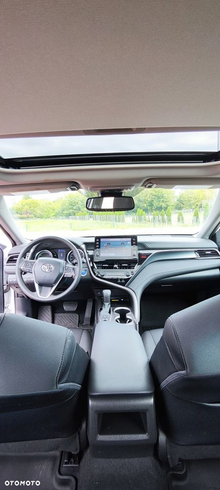 Toyota Camry - 16