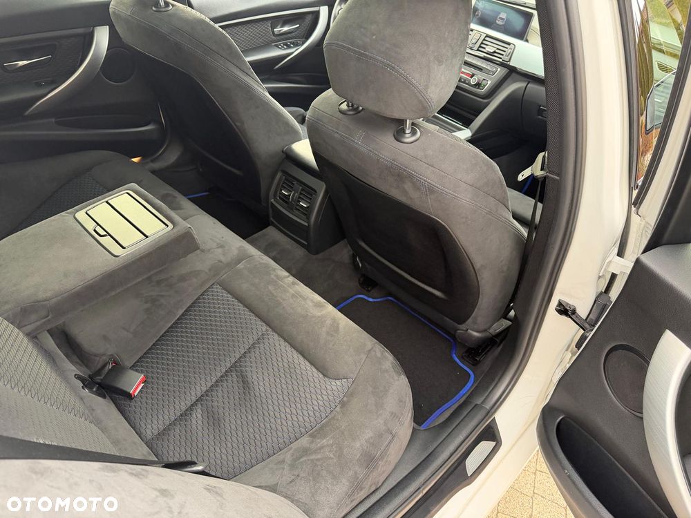 BMW Seria 3 320d xDrive Luxury Line - 15