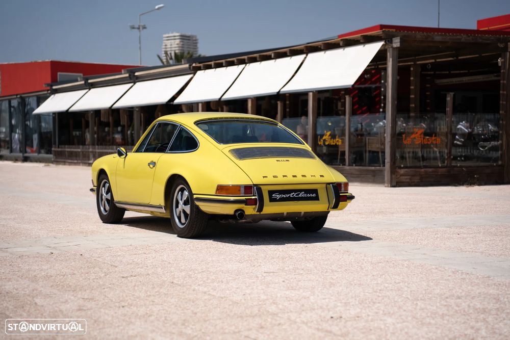 Porsche 911 Série F - 19