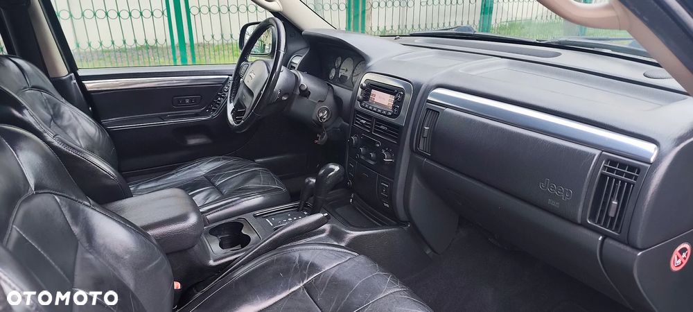 Jeep Grand Cherokee - 14