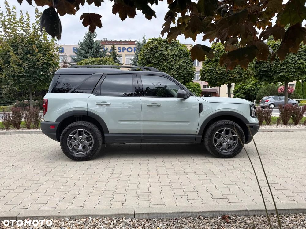 Ford Bronco - 6
