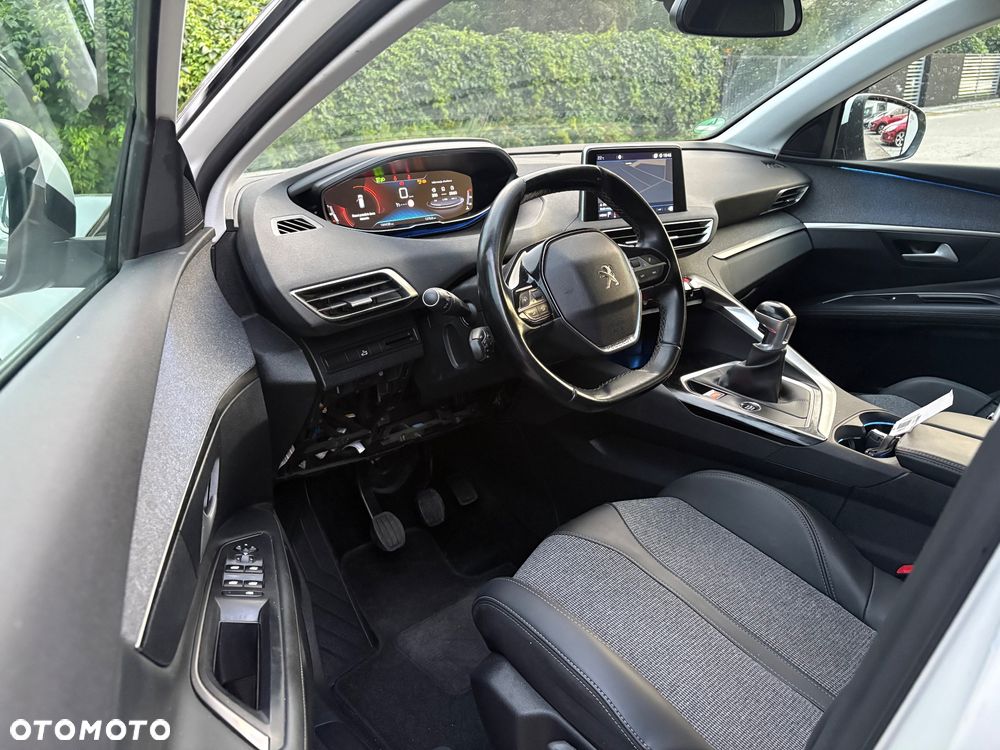 Peugeot 3008 1.5 BlueHDi Allure S&S - 15