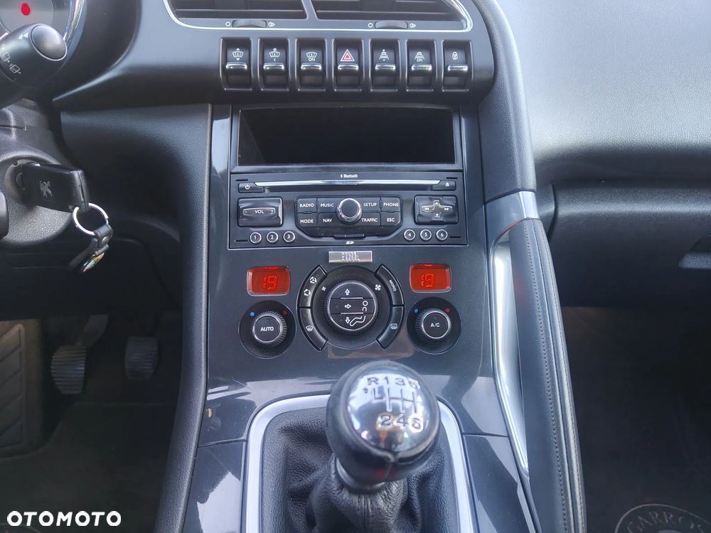 Peugeot 3008 HDi FAP 150 Roland Garros - 21