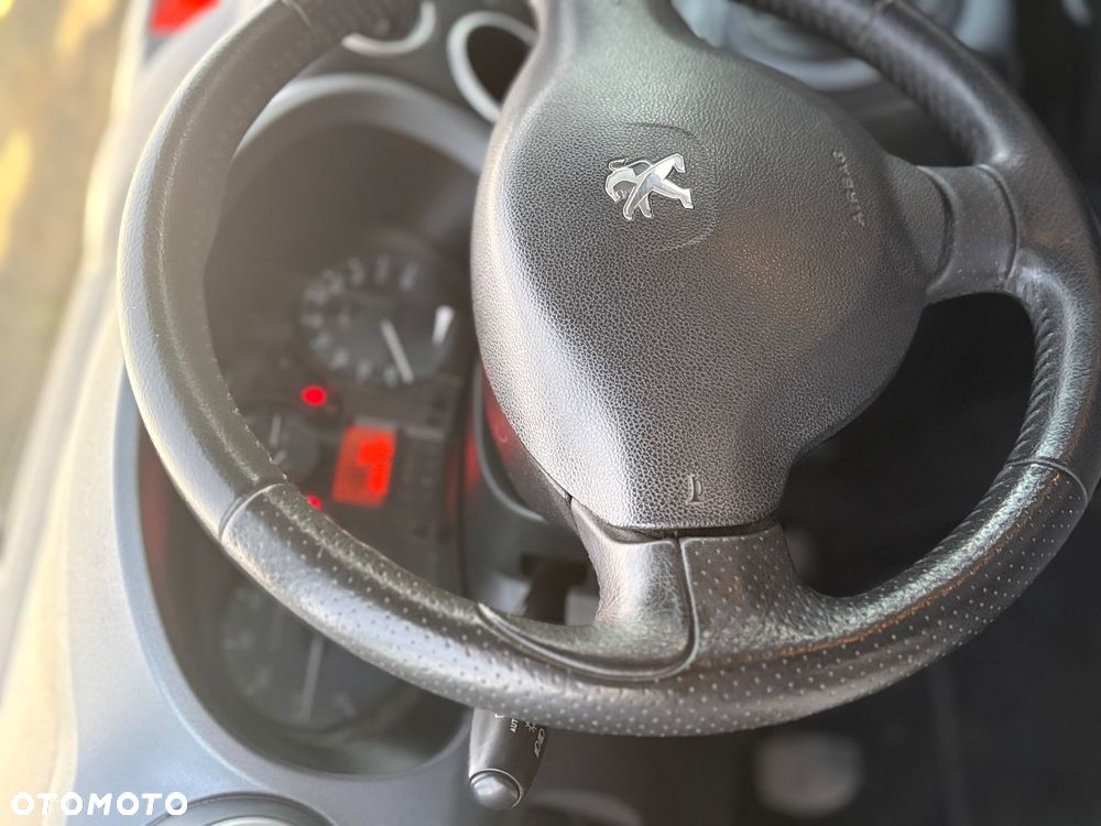 Peugeot Partner 1.6 e-HDi Trendy - 29