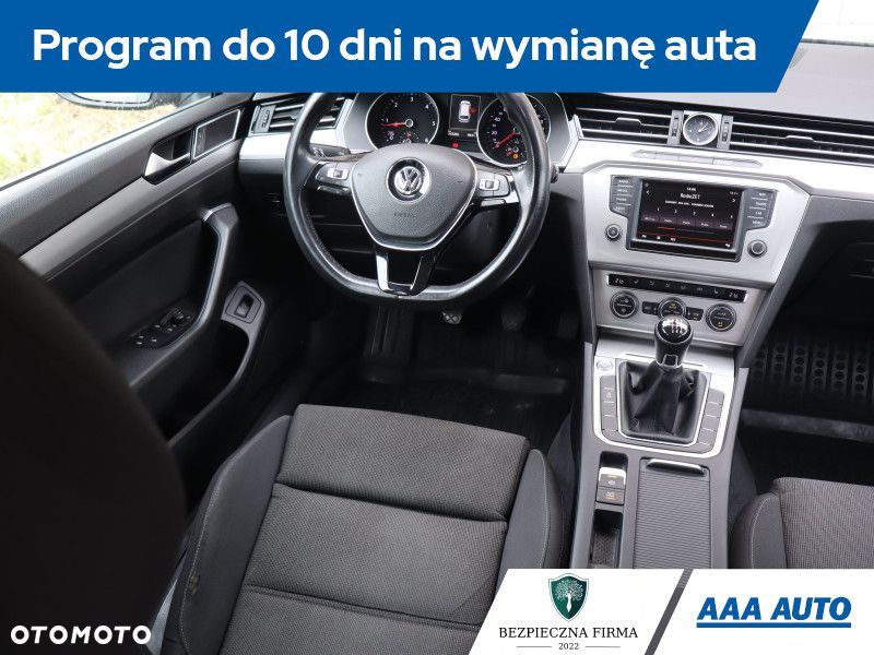 Volkswagen Passat Variant - 9