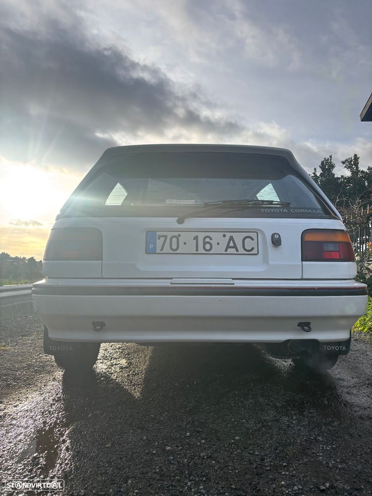Toyota Corolla Hatchback 1.3 Velvet - 5