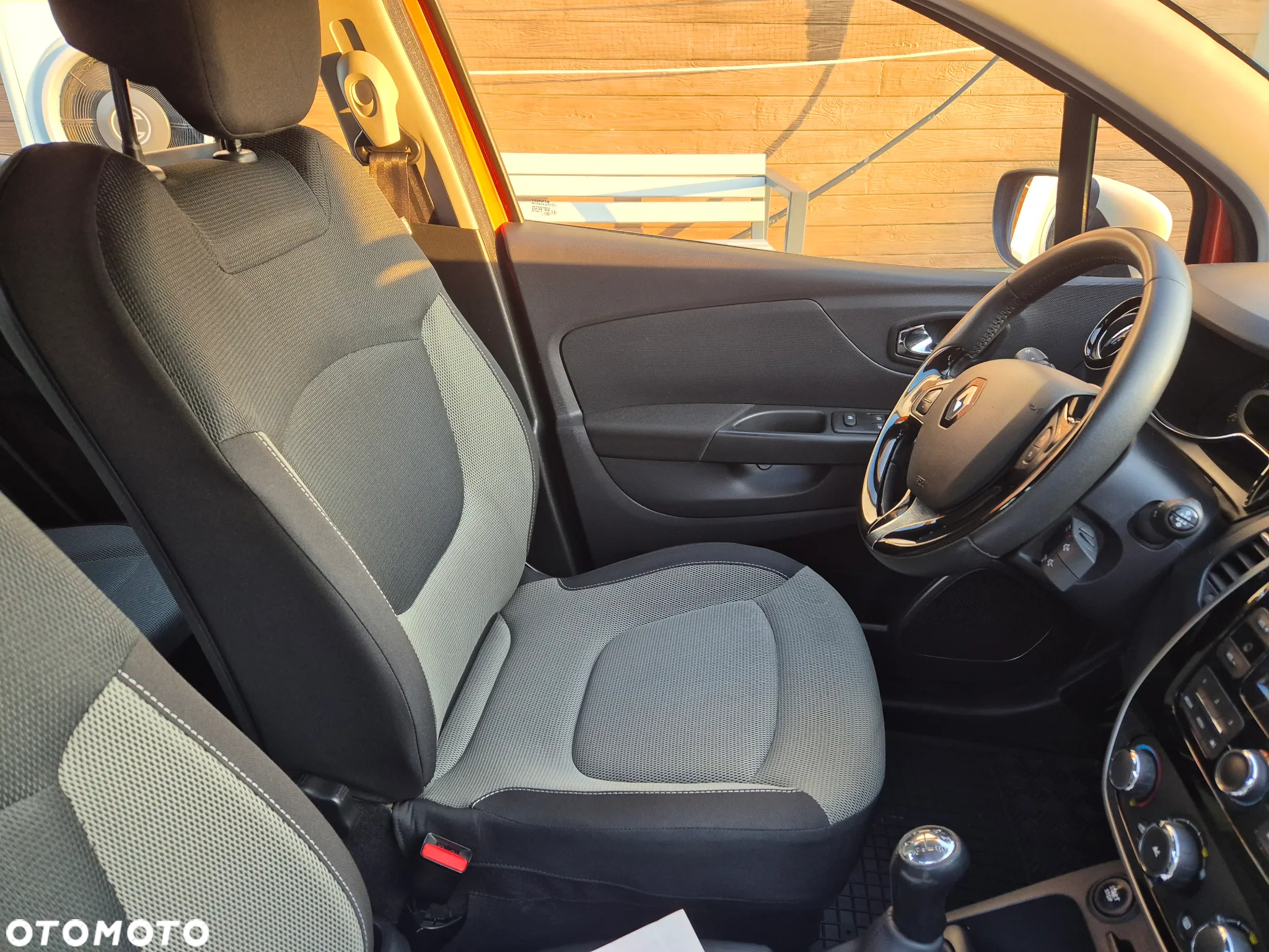 Renault Captur (ENERGY) TCe 90 LIFE - 12