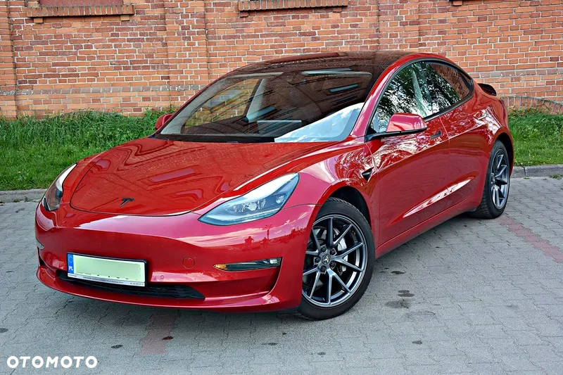 Tesla Model 3 Langstreckenbatterie Allradantrieb Dual Motor - 5