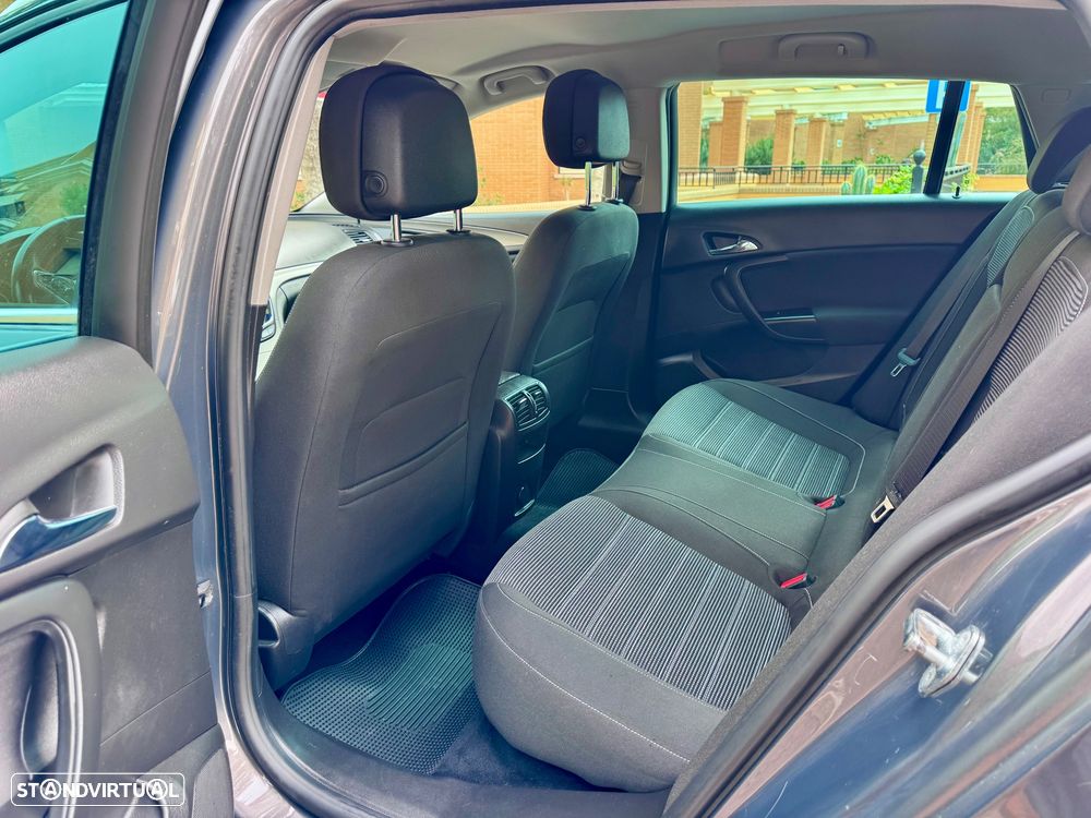 Opel Insignia Sports Tourer 2.0 CDTi Executive S/S - 17