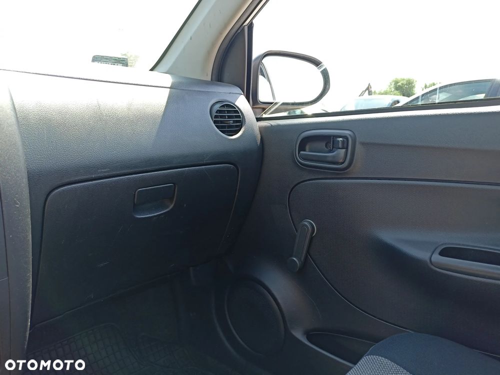 Daihatsu Cuore - 13