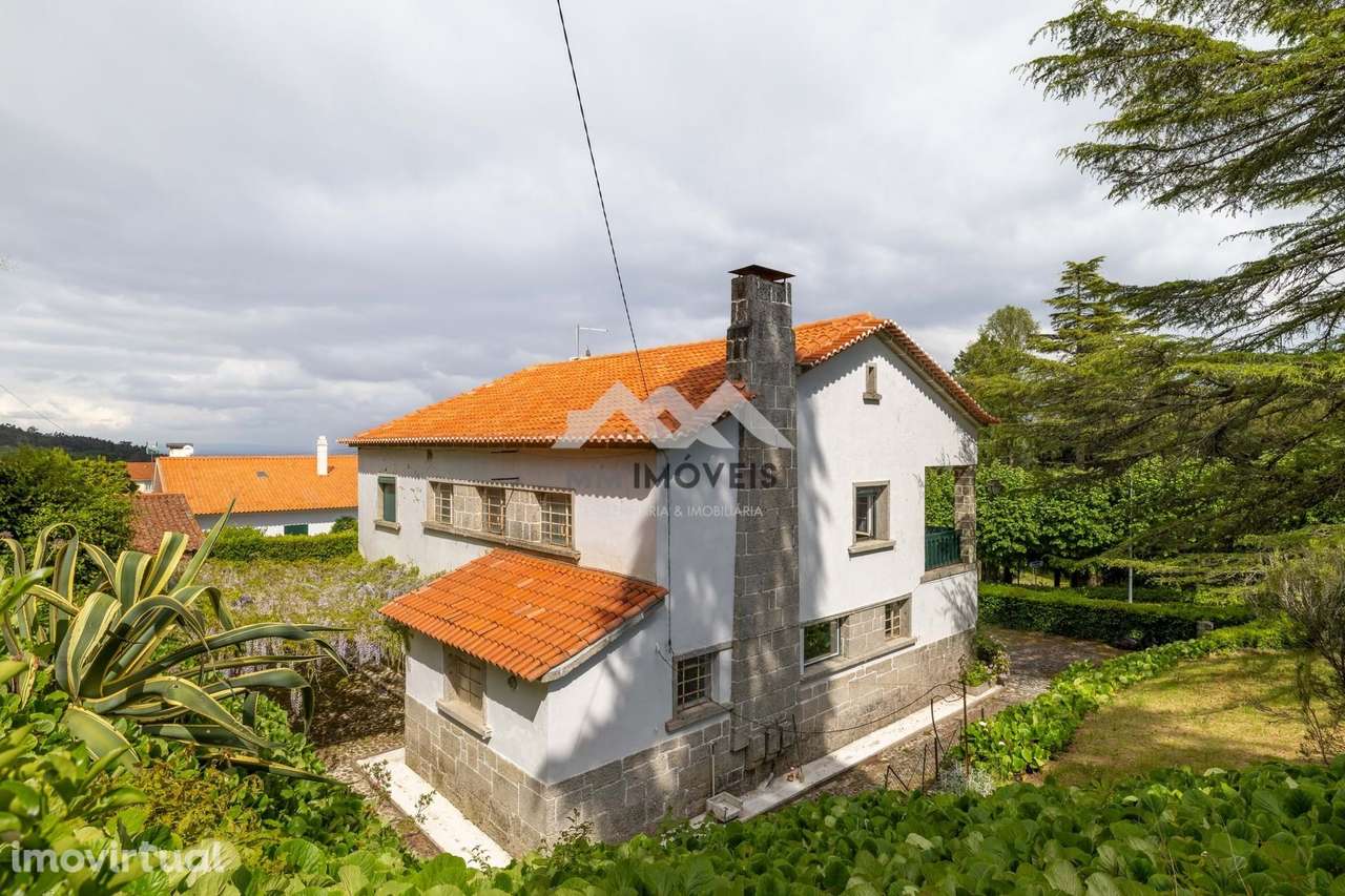 Moradia T6 | Quatro frentes | Jardim | Garagem | Lago | Serra do Caram - Grande imagem: 3/60