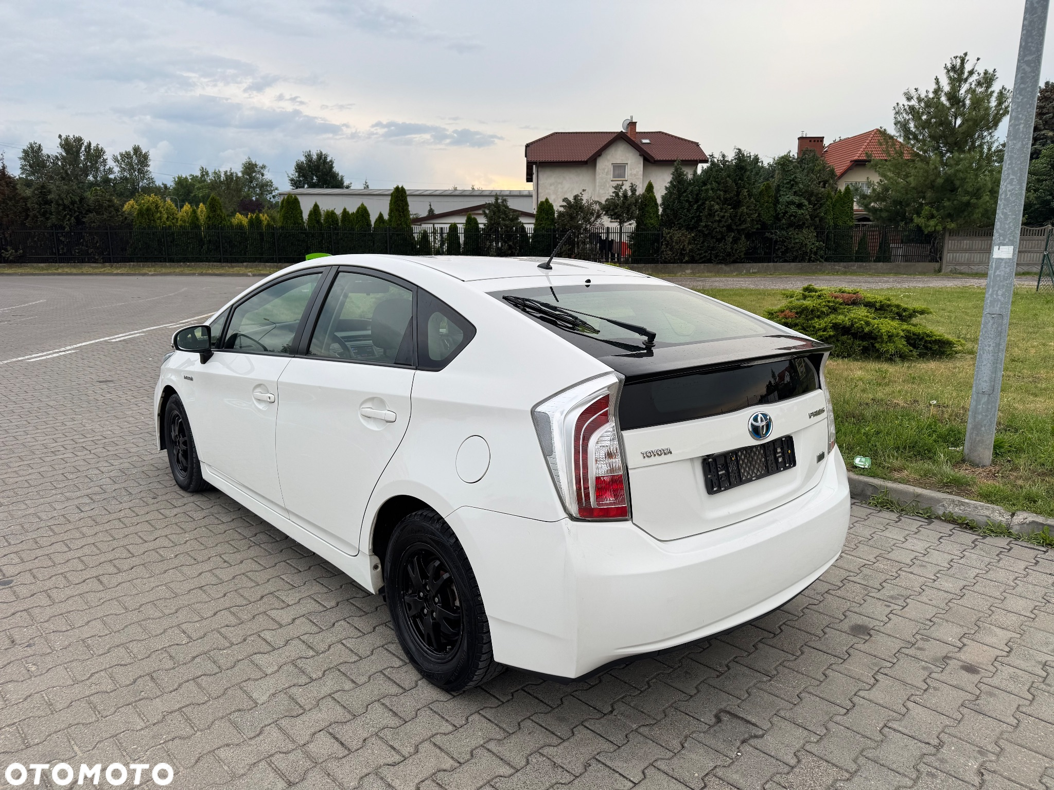 Toyota Prius 1.8 Hybrid Active - 3