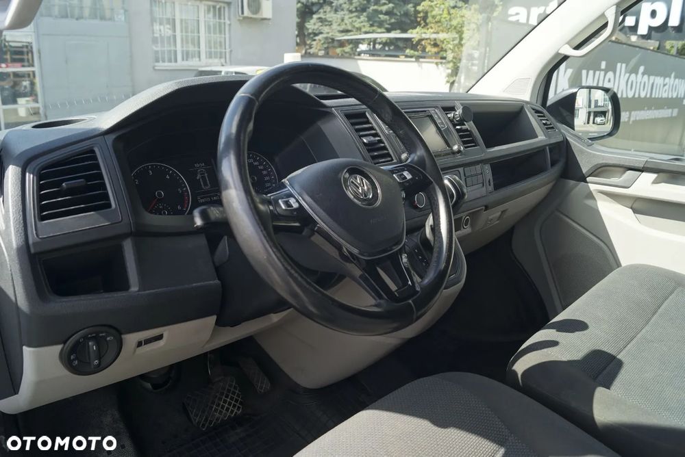 Volkswagen Transporter - 12