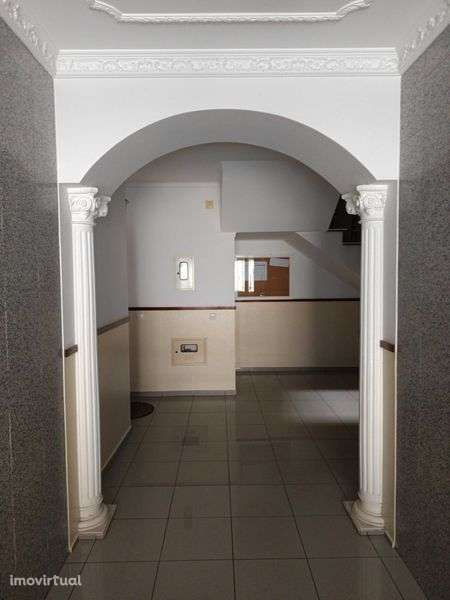 ABRANTES- Apartamento  T3 junto ao hospital - Grande imagem: 2/12