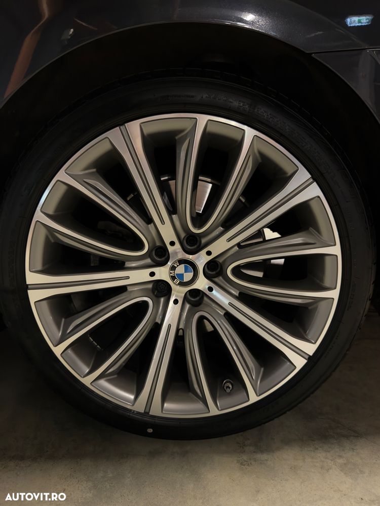 BMW Seria 7 730d xDrive MHEV - 6