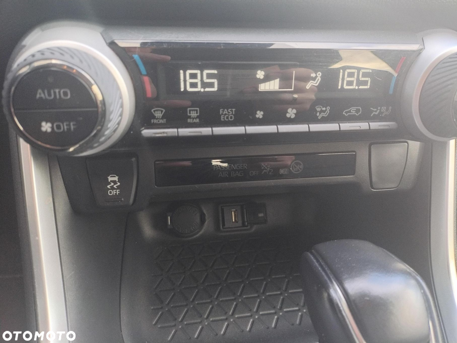 Toyota RAV4 - 25