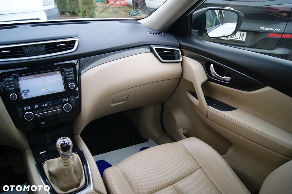 Nissan X-Trail 2.0 dCi Tekna 4WD 7os - 28