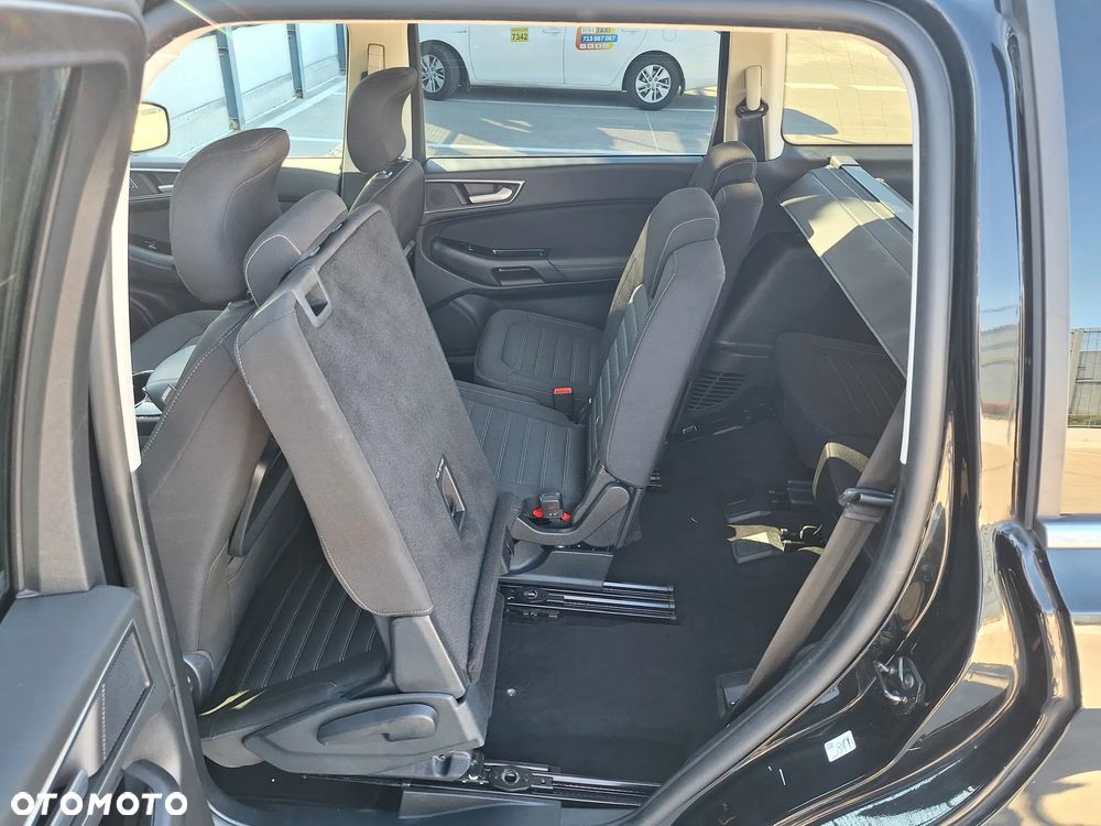 Ford Galaxy - 22