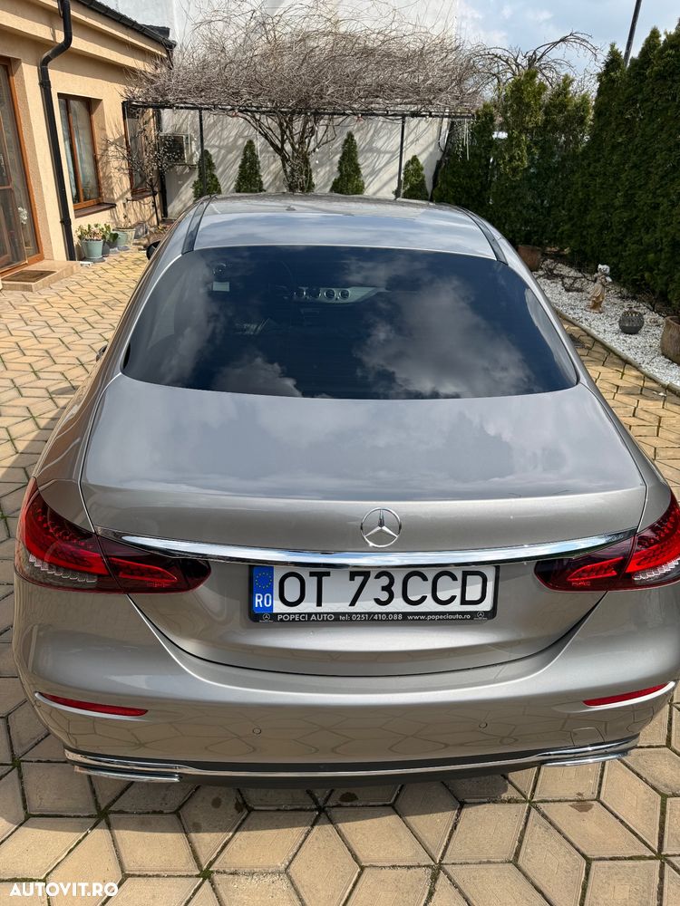 Mercedes-Benz E 220 d 4MATIC Aut. - 12
