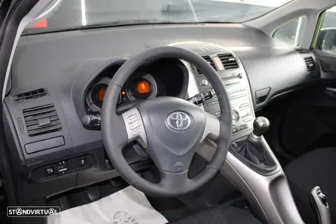 Toyota Auris 1.4 D-4D AC - 20