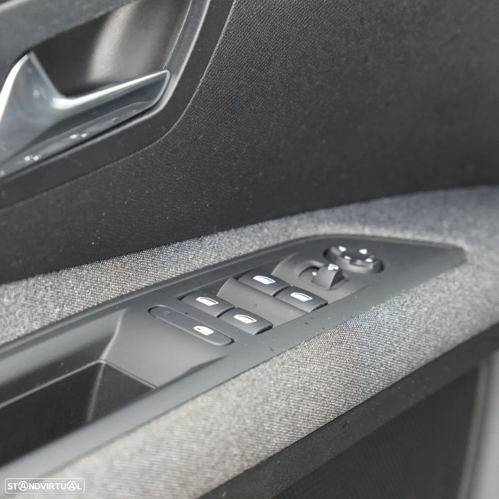 Peugeot 3008 PureTech 130 Stop & Start GPF Active Pack - 31