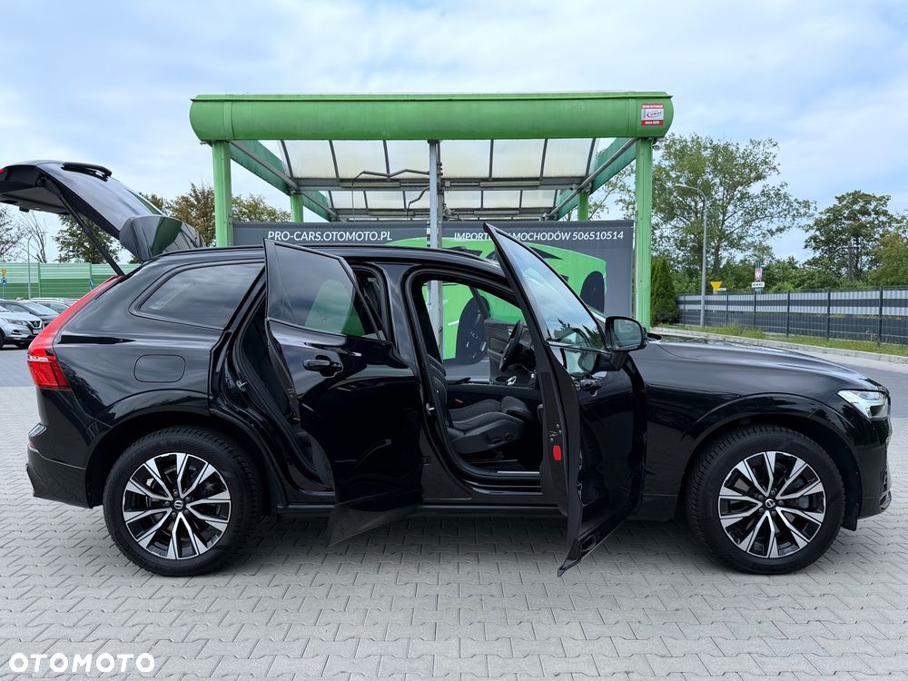 Volvo XC 60 B4 D AWD Plus Dark - 17