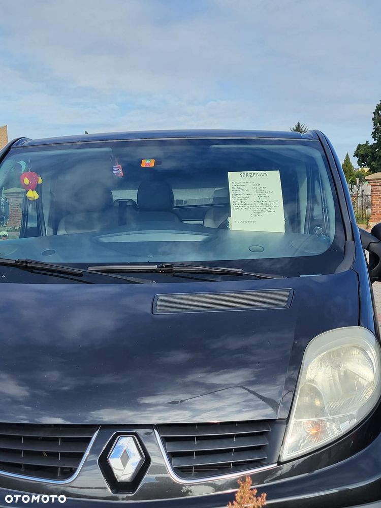 Renault TRAFIC - 2