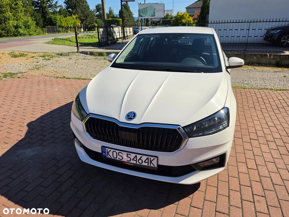 Skoda Fabia 1.0 Essence - 4