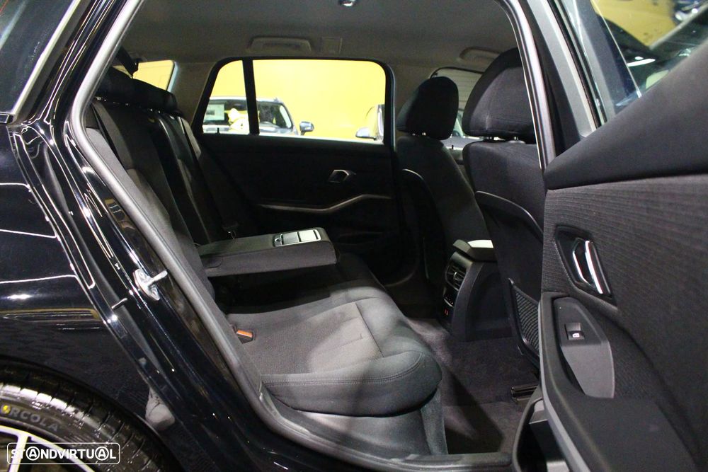BMW 318 d Auto - 19