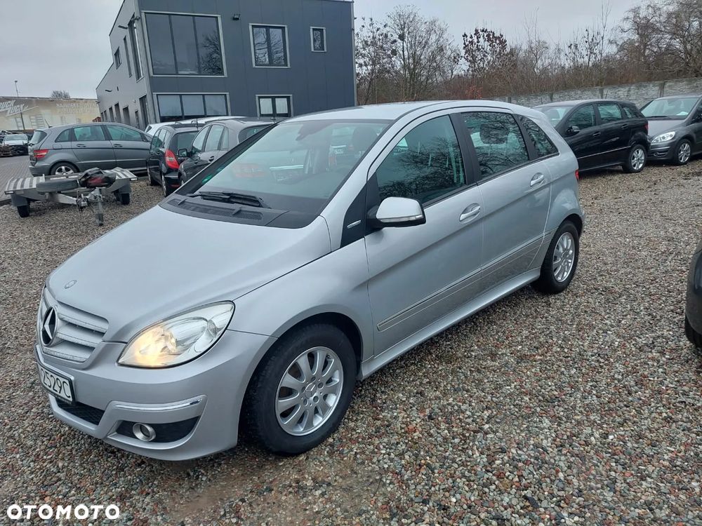 Mercedes-Benz Klasa B 180 BlueEFFICIENCY - 1