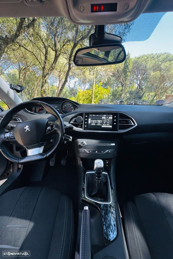 Peugeot 308 1.2 PureTech Active J17 - 4