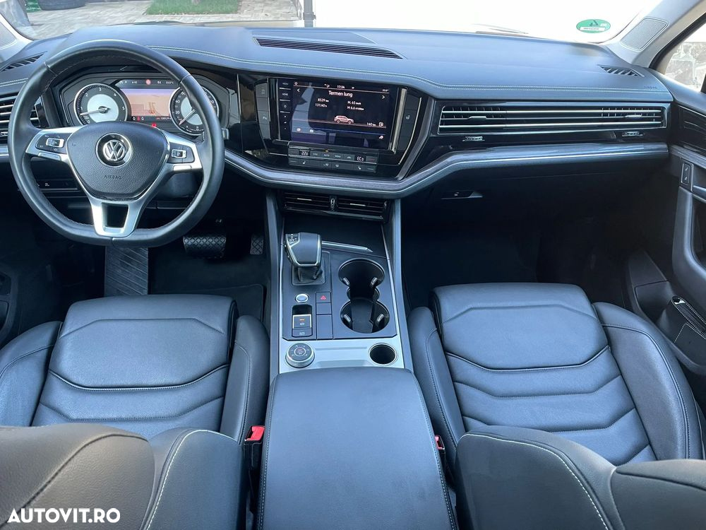 Volkswagen Touareg - 17