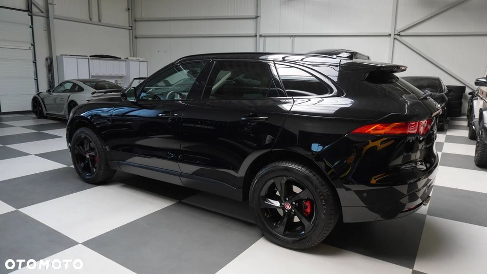 Jaguar F-Pace 2.0 i4P AWD R-Sport - 16