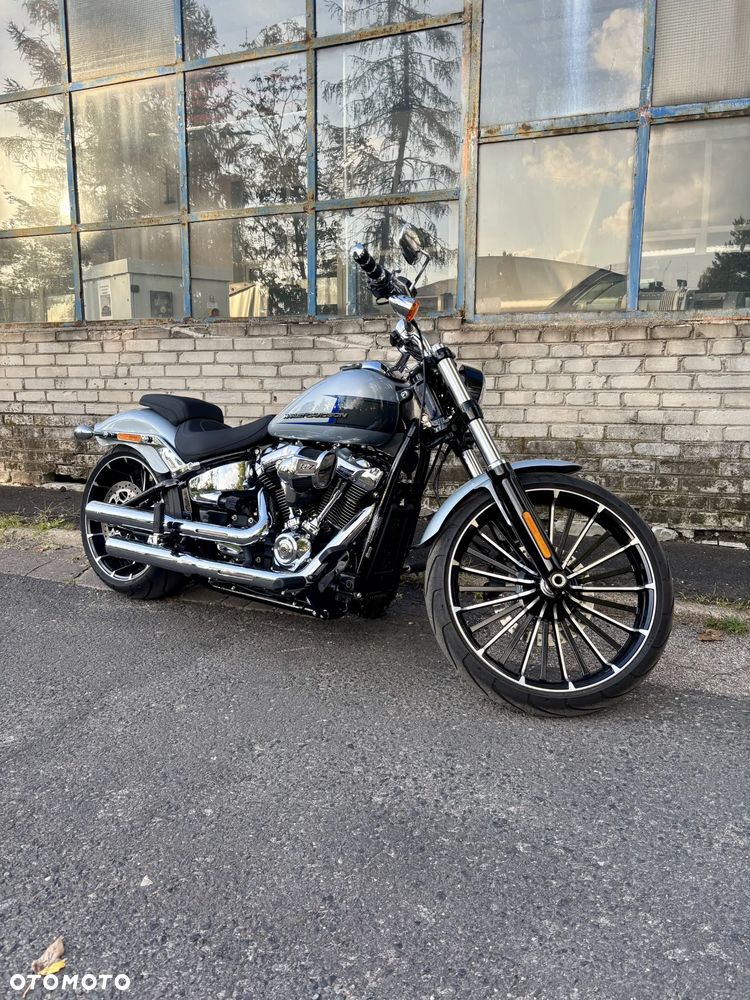 Harley-Davidson FXSB Breakout - 17