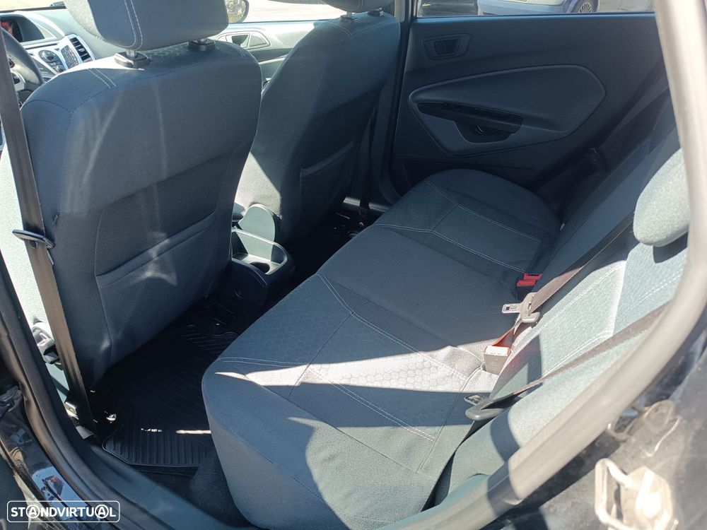 Ford Fiesta 1.4 TDCI Titanium - 12