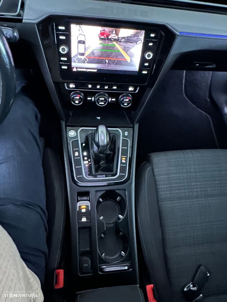 VW Passat 1.6 TDI Business DSG - 13