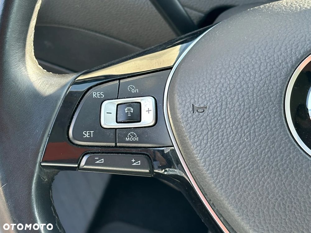 Volkswagen Golf 1.4 TSI BMT Comfortline DSG - 13