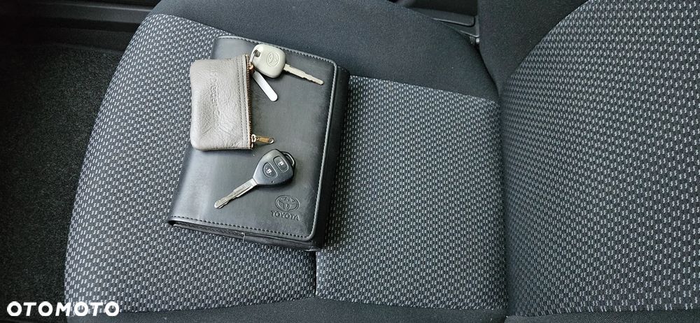 Toyota Auris 1.6 Valvematic Executive - 25