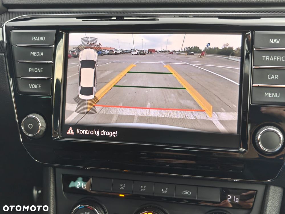 Skoda Superb 2.0 TDI Sportline DSG - 11
