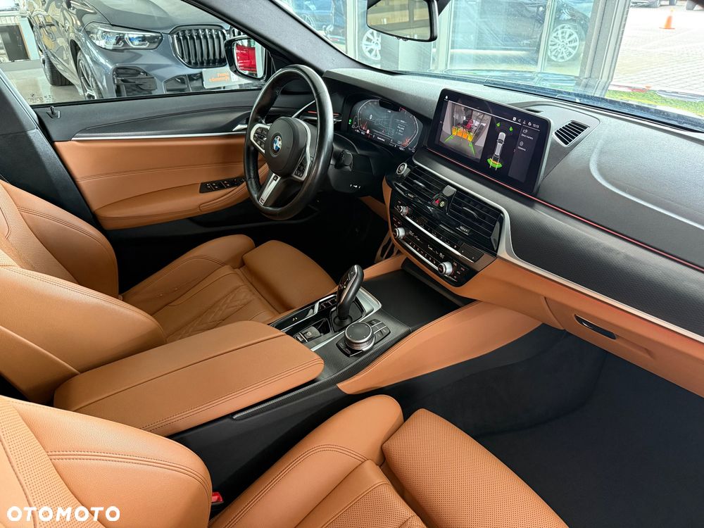 BMW Seria 5 520d M Sport sport - 40