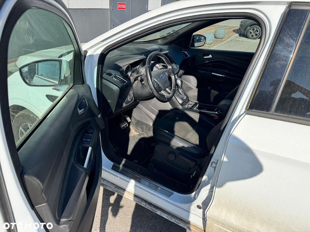 Ford Kuga 2.0 TDCi 4x4 ST-Line - 5