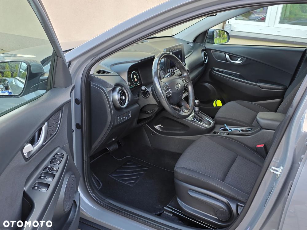 Hyundai Kona - 21