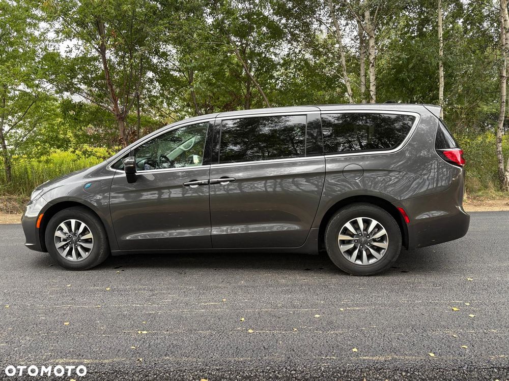 Chrysler Pacifica - 6